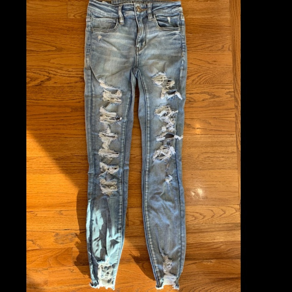 American Eagle ripped hi-rise jeggings size 2